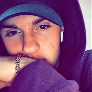 Meet your Posher, Charles-antoine